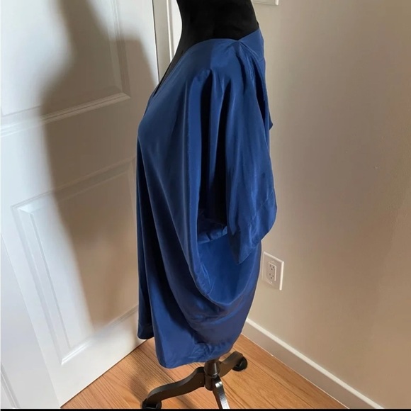 Vince 100% Silk Blue V-Neck Wide Sleeve Mini Length Dress EUC Size Small - Picture 2 of 9